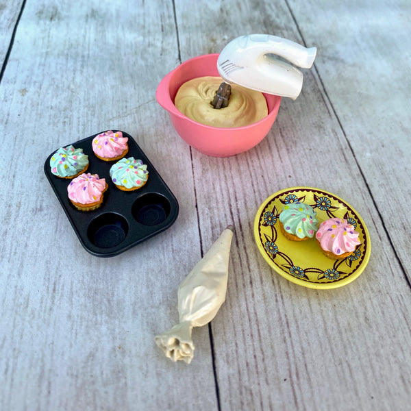 Re-Ment Mini Sweets #2 Cupcake Creations – Big Head Dolls